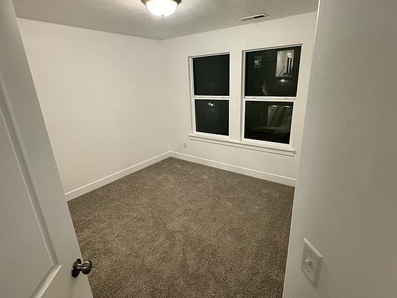 5th image of 13142 S Newbridge Ln