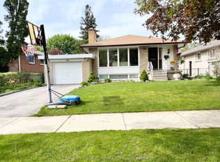 30 Tapley Dr, Toronto, ON M9R3P4