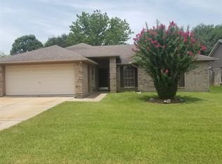 1405 Wildwood Dr, Deer Park, TX 77536