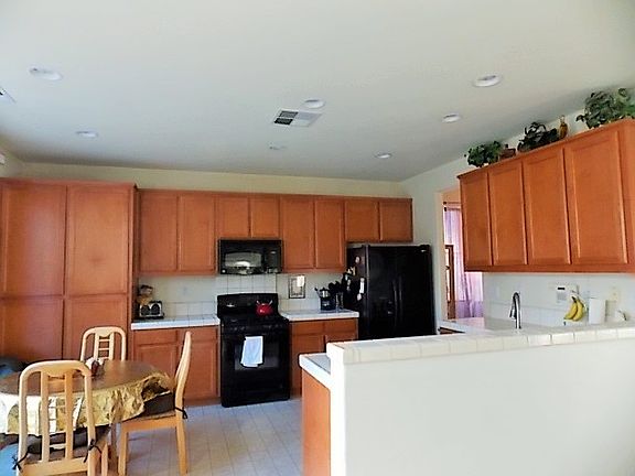 5th image of 1725 Gloria Cir