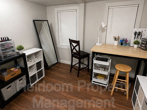 4th image of 902 N 11th Ave E APT 1