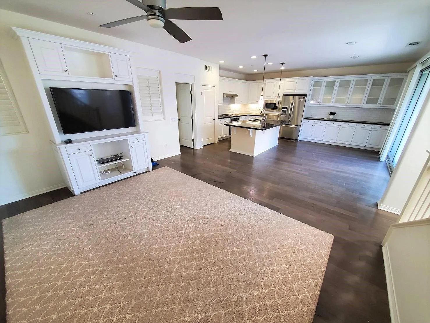 5 bed, 2267 sqft, $5,000 — Photo 3
