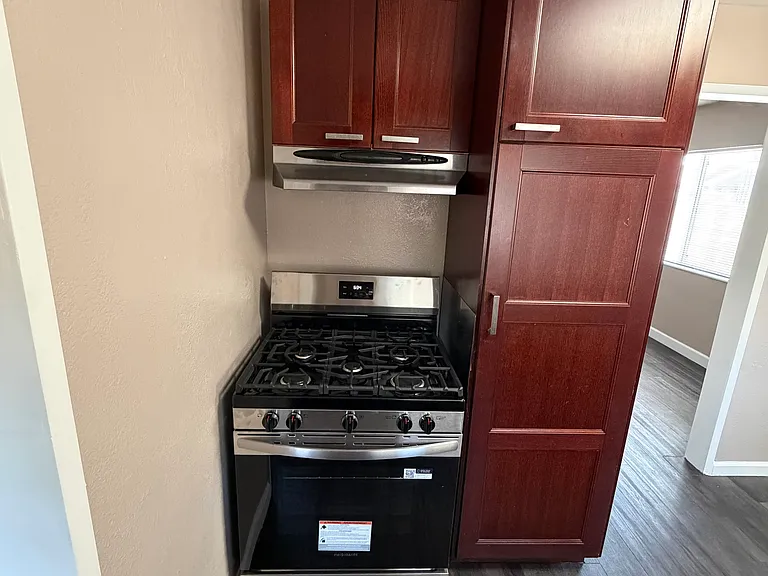 11203 Roswell Ave — Photo 18