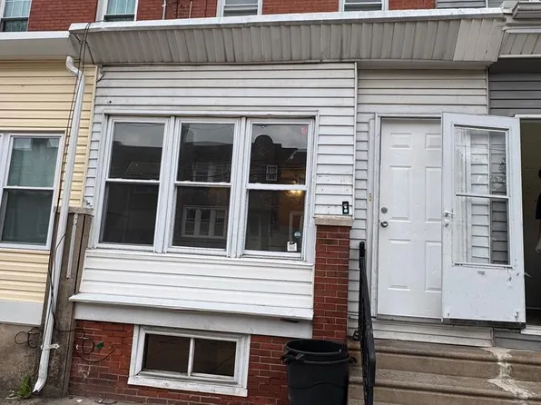 6135 Hegerman St, Philadelphia, PA 19135