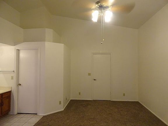 5th image of 344 N Heritage Dr