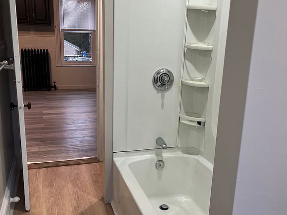 4th image of 1487 Smithfield Ave Floor 2