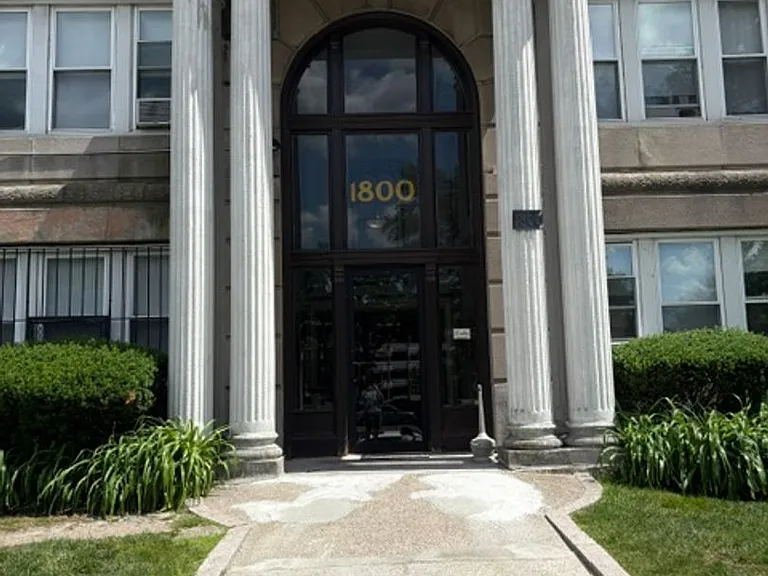 1800 Commonwealth Ave #2 — Photo 16