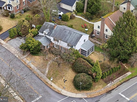3rd image of 359 Spring Valley Rd