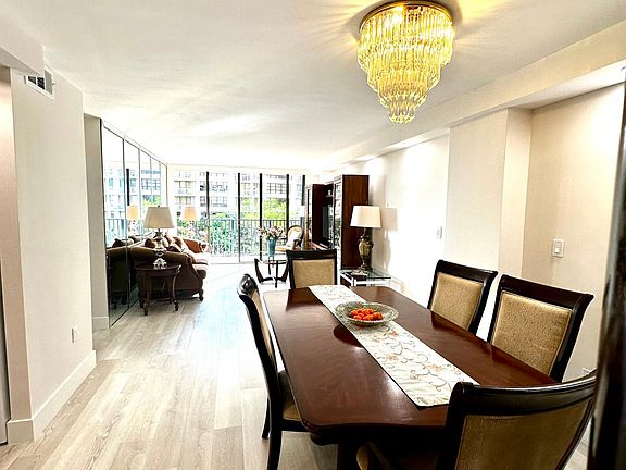5th image of 1450 Brickell Bay Dr APT 406