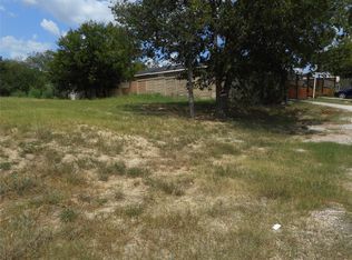 808 W Maple St, Taylor, TX 76574
