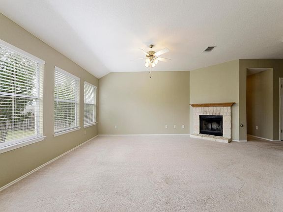 5th image of 1503 Amarylis Dr