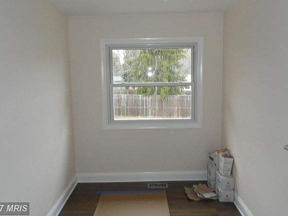 5th image of 124 Pinecrest Dr