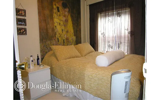 Rented by Douglas Elliman | media 22