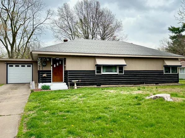 403 N Eisenhower Street, Monett, MO 65708