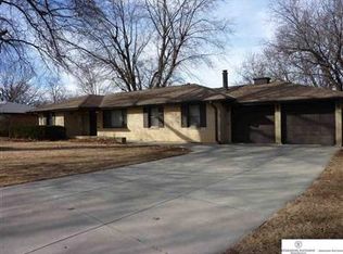 7441 Idledale Ln, Omaha, NE 68112