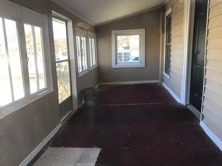 189 Elberton St — Photo 4
