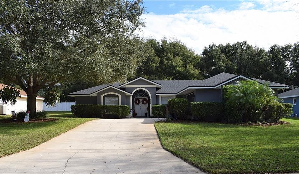 1st image of 2731 La Vista Dr