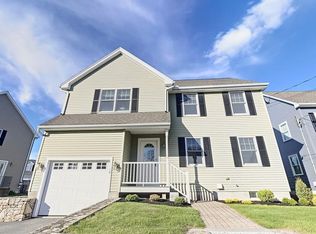 1 Ledgerock Way, Acton, MA 01720