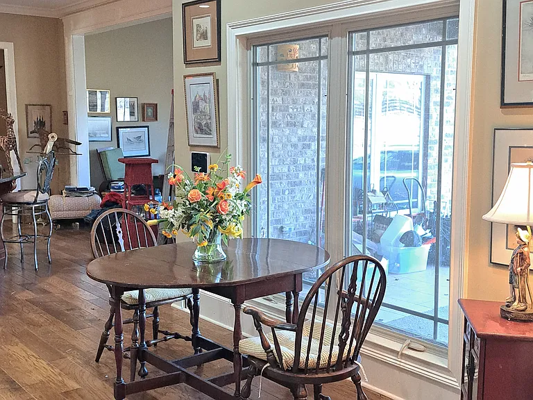 Dining area next to kitchen