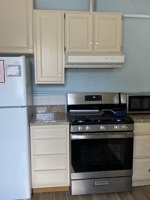 2nd image of 5138 Silver St Unit 1
