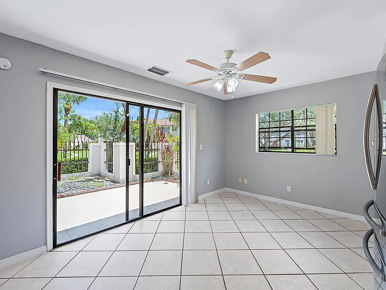 352 Prestwick Cir #1 — Photo 17