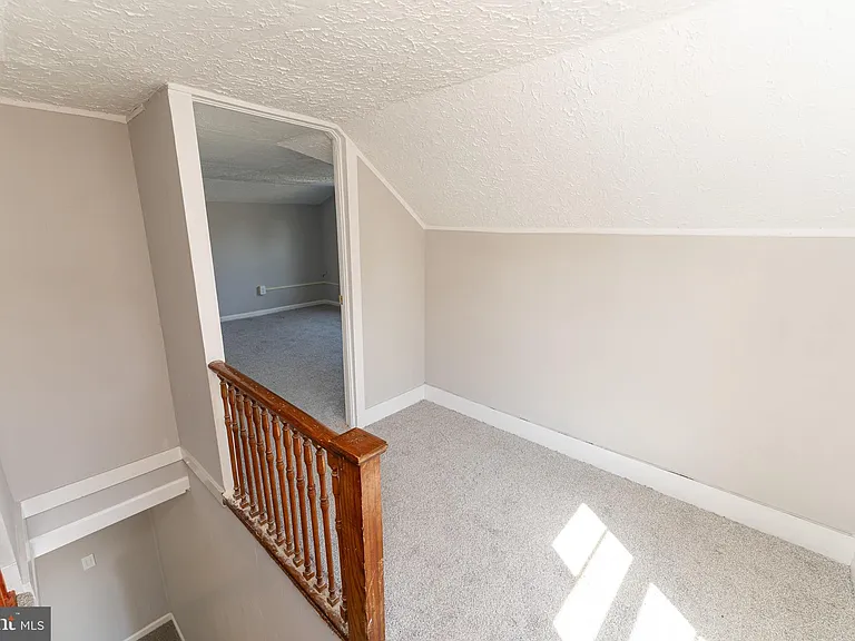 1507 Race St — Photo 33