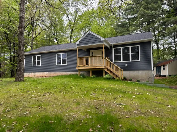 132 Kibbe Rd, East Longmeadow, MA 01028