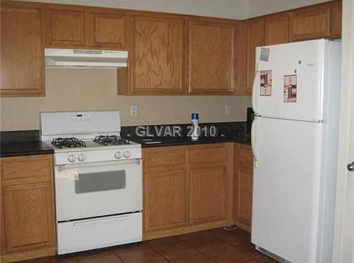 5th image of 913 Coronado Peak Ave