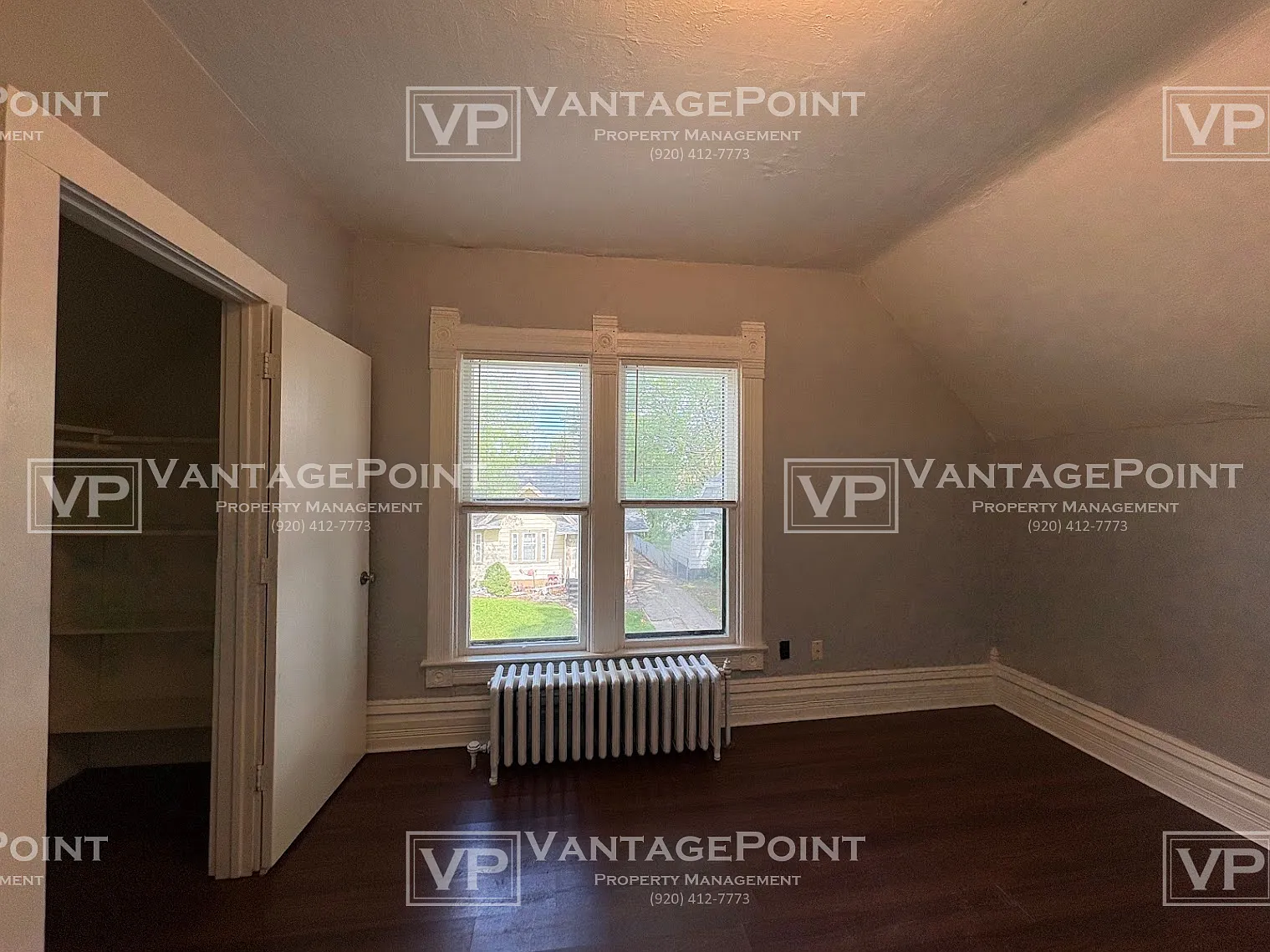 840 Shawano Ave - C — Photo 2