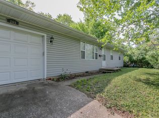 209 Spring Valley Rd, Columbia, MO 65203