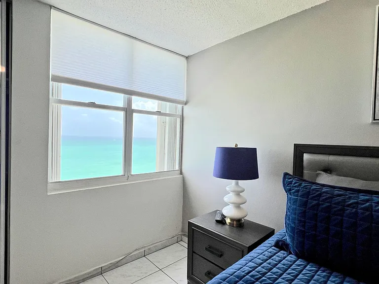 4745 Avenue Isla Verde — Photo 16