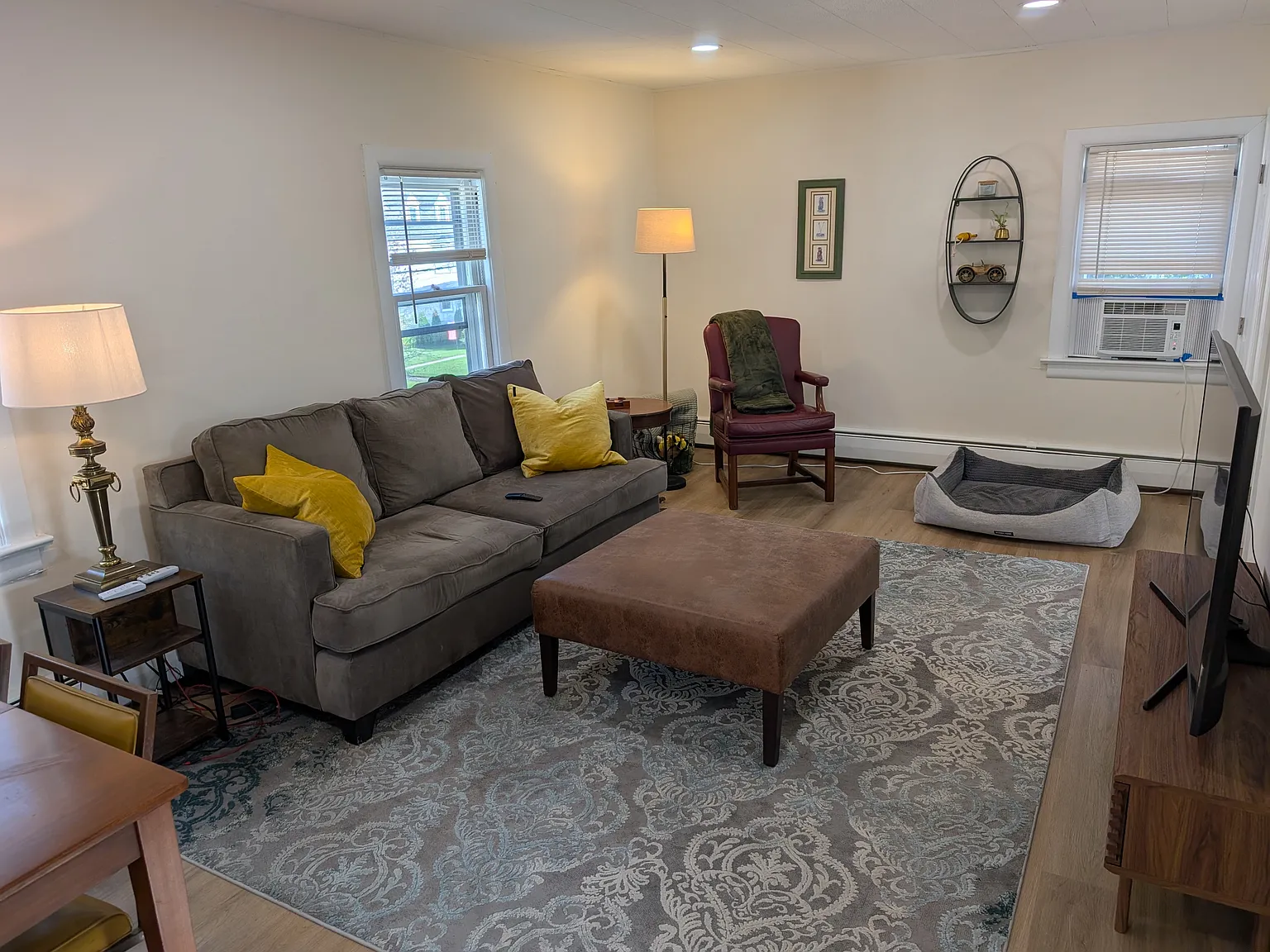 2 bed, 1000 sqft, $1,800 — Photo 2