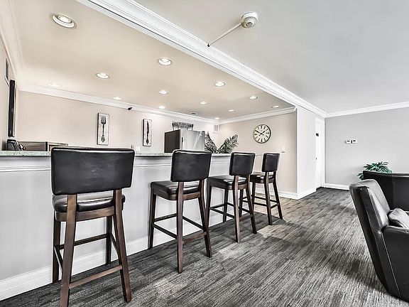 5th image of 2754 N Hampden Ct APT 907