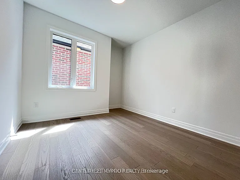 43 Berczy Manor Cres — Photo 8