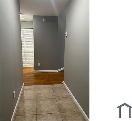3rd image of 9633 Riverside Dr APT E5