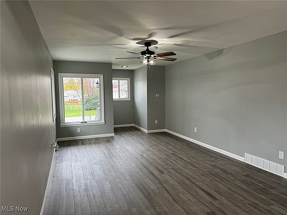 5th image of 649 Washington Ave