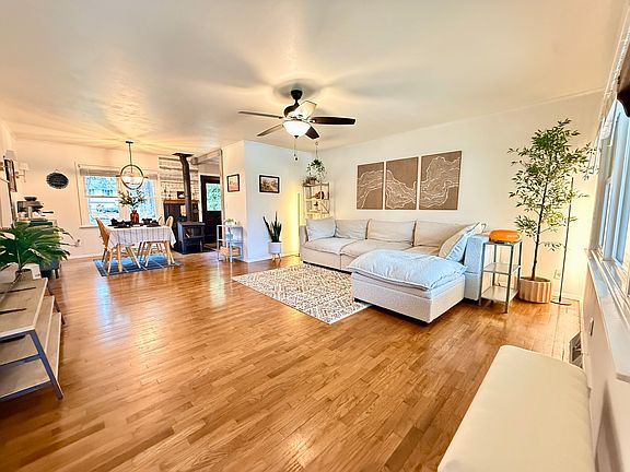 2nd image of 400 S Orchard Dr