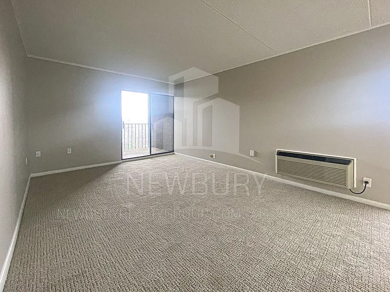 530 N Main Street - The Townhouse. — Photo 81