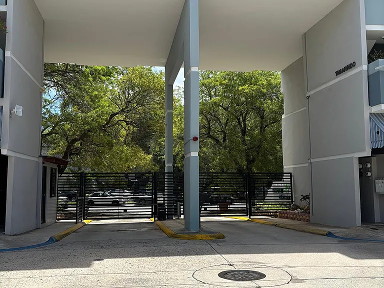 170 Avenue Arterial Hostos F1cond Parque Ctr — Photo 6