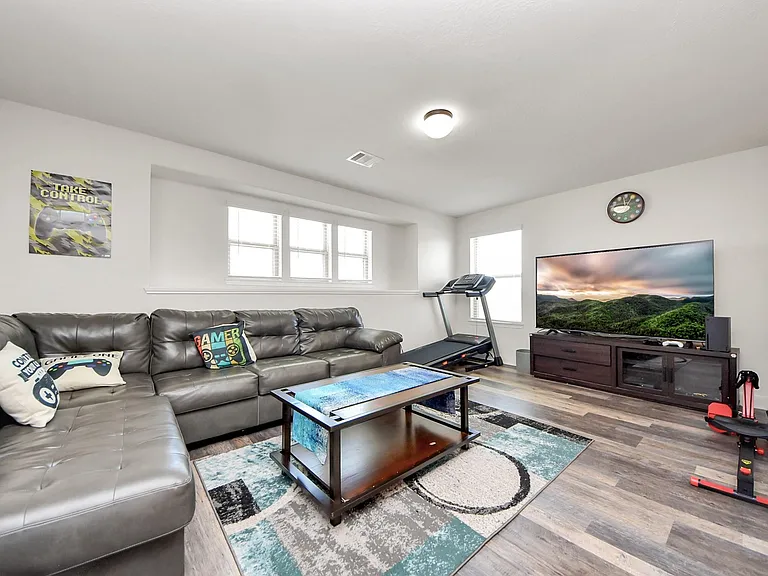 3705 Banbury Ln — Photo 35