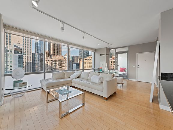 2nd image of 8 E Randolph St Unit 1905