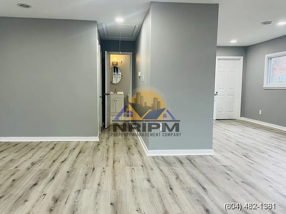 2117 Wood St. — Photo 2