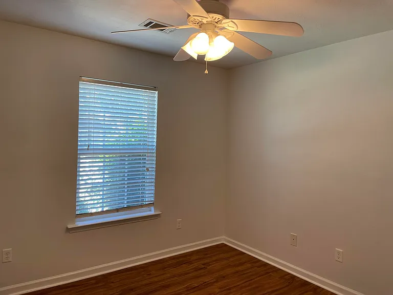 154 Fox Haven Dr — Photo 12