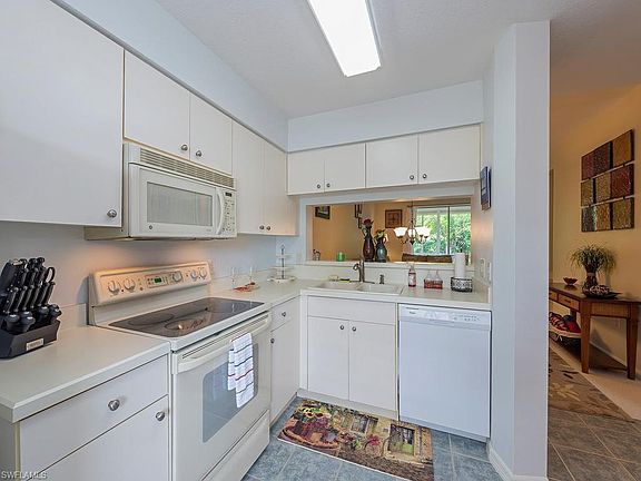 5th image of 6655 Huntington Lakes Cir APT 102