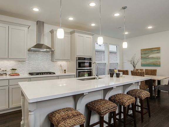 Spacious eat-in kitchen