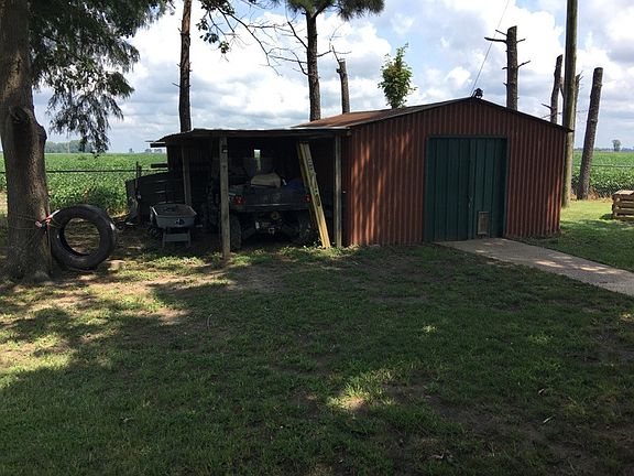 3rd image of 864 E County Road 228