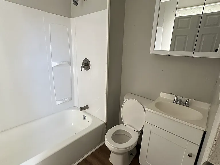 354 Blatchley Ave #2A — Photo 9