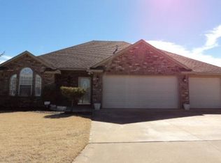 1100 Sheryl Ln, Altus, OK 73521