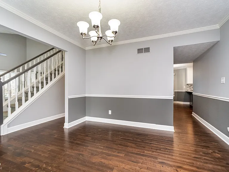13738 Roswell Dr — Photo 6