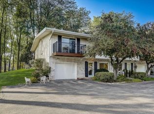 12807 N Colony Dr, Mequon, WI 53097